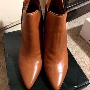 Brown leather Ralph Lauren booties w7.5